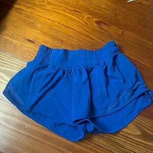 Lululemon Hotty Hot 2.5 inch blue shorts